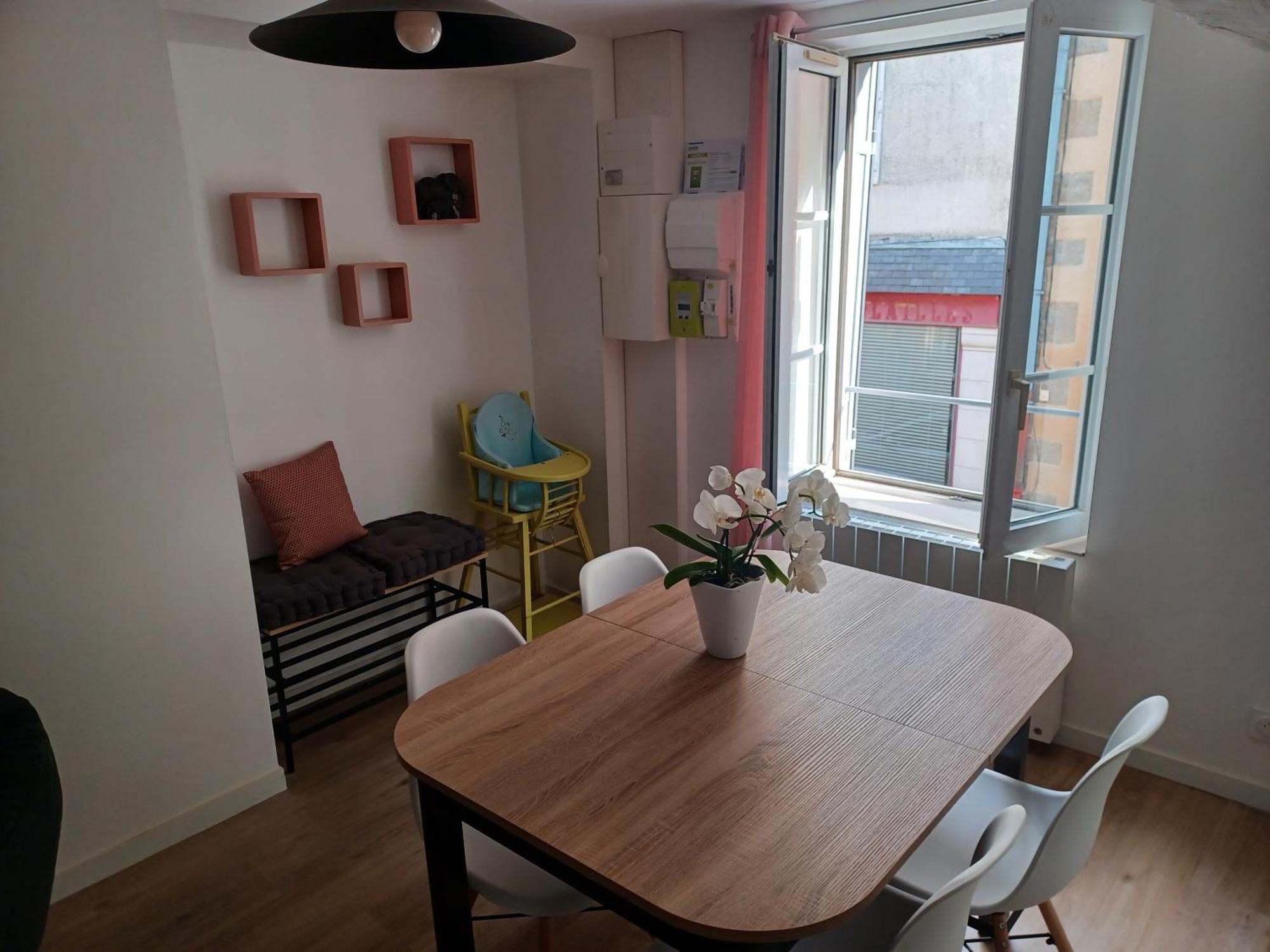 Апартаменти Duplex Cosy Et Douillet Ernee Екстер'єр фото